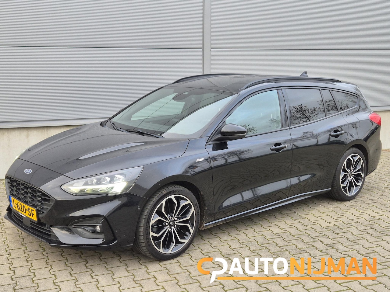 Ford Focus Wagon - 1.5 EcoB. ST- Line Business 182PK/Trekhaak - AutoWereld.nl