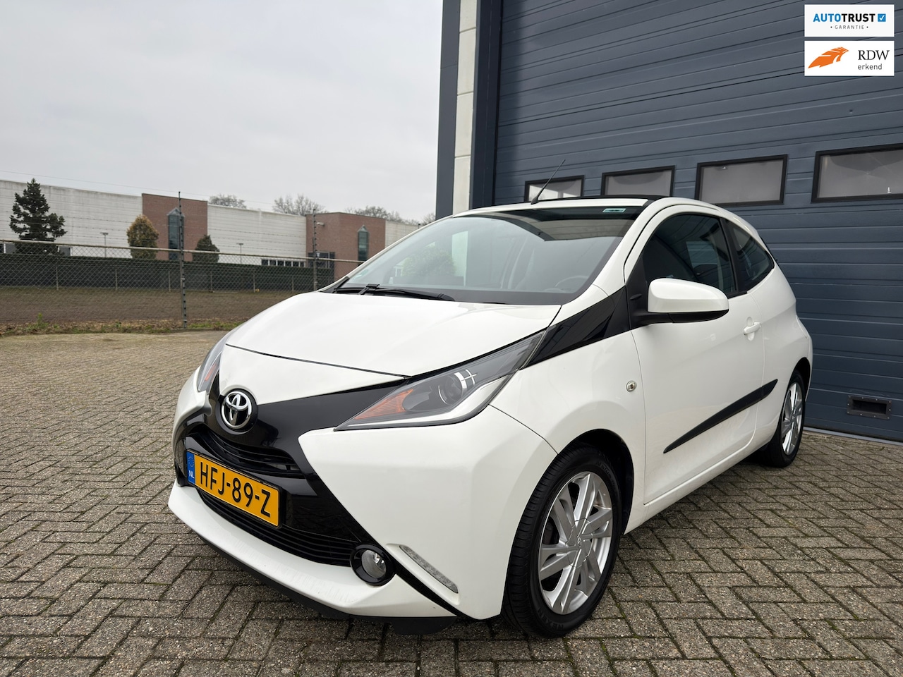 Toyota Aygo - 1.0 VVT-i x-wave Automaat | dealer onderhouden - AutoWereld.nl