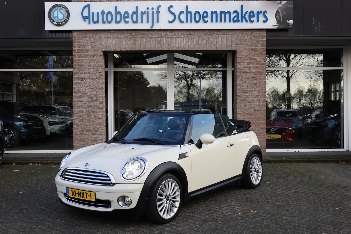 MINI Cabrio - Mini 1.6 Cooper AUTOMAAT!! LEER CRUISE STOELVERW. CLIMA PDC 17"LMV ALL-SEASONS! XENON AUTO - AutoWereld.nl