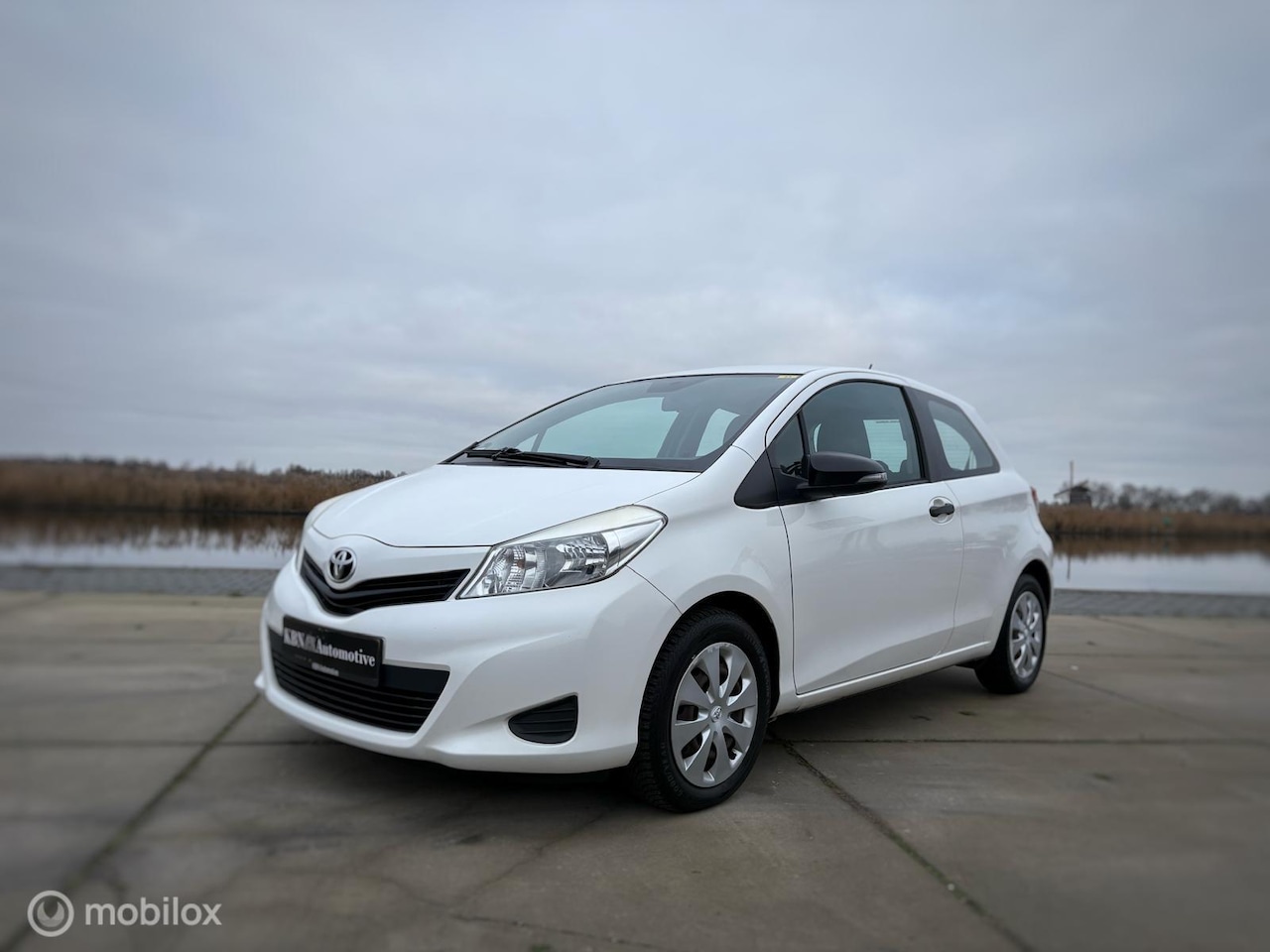Toyota Yaris - 1.0 VVT-i Comfort - Airco| Nieuwe APK|Elekt - AutoWereld.nl