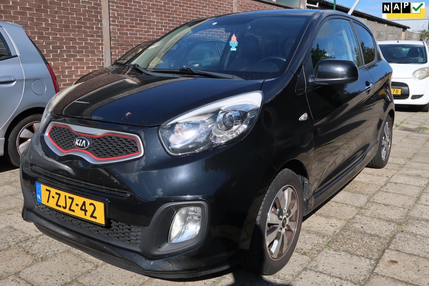 Kia Picanto - 1.0 CVVT X-treme 1.0 CVVT X-treme, Lederen bekleding, stuurbediening, Climate control - AutoWereld.nl
