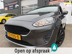 Ford Fiesta - 1.1 Trend 5 drs van 2de Eigenaar met navigatie en bluetooth telefoon / media