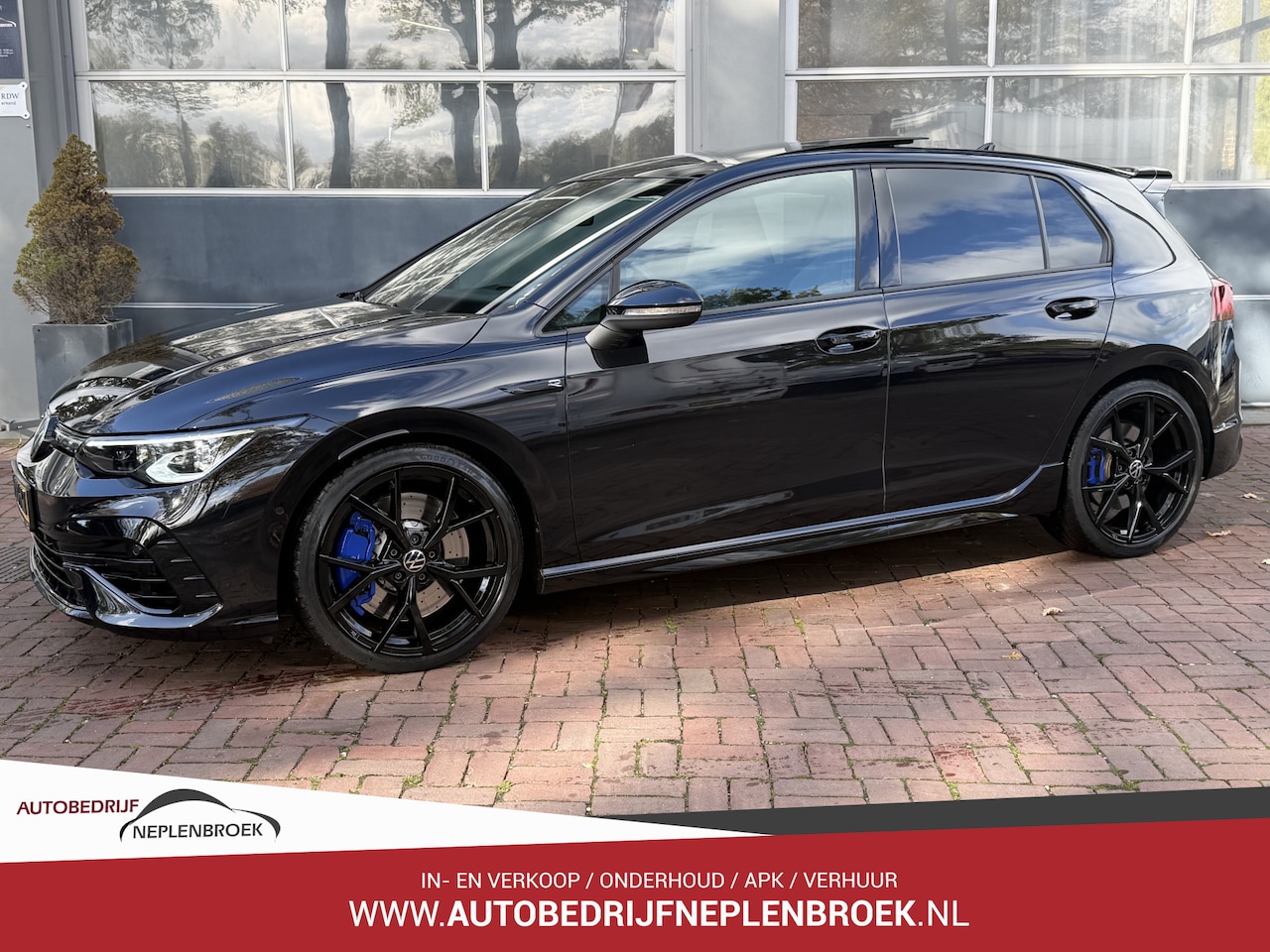 Volkswagen Golf - 2.0 TSI R 4Motion Performance | Akra | Pano | HUD | H&K | 320pk 2021 1e eigenaar - AutoWereld.nl