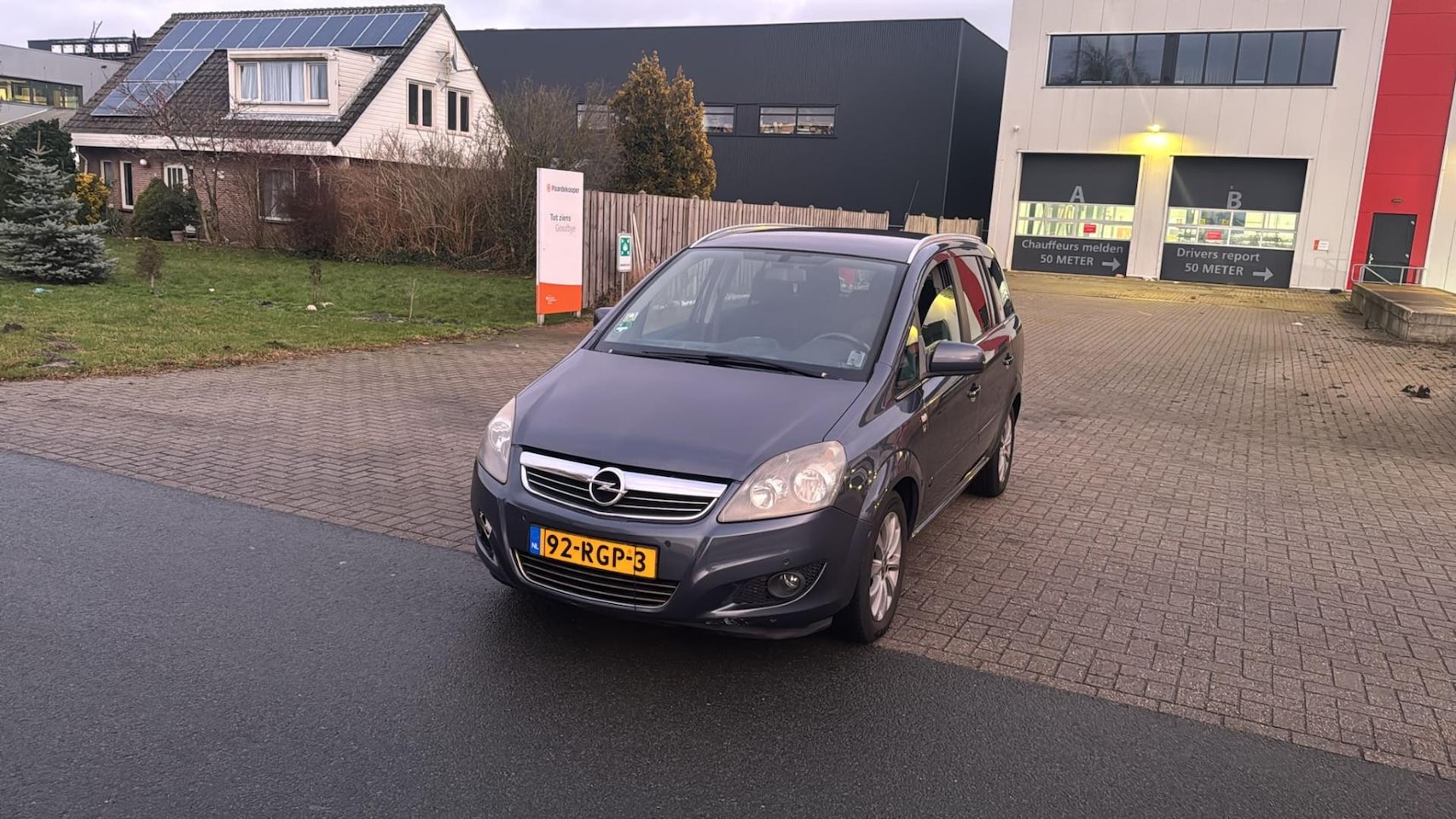 Opel Zafira - 1.8 111 years Edition 200.000 Nap 7 Persoons Grijs 2011 - AutoWereld.nl