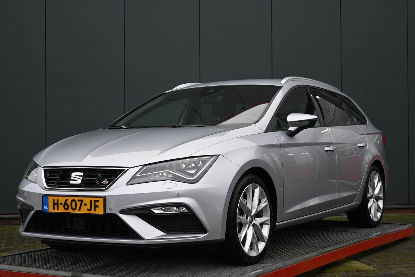 SEAT Leon ST - 1.5 TSI FR Ultimate Edition trekhaak - AutoWereld.nl