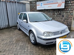 Volkswagen Golf - 1.4-16V