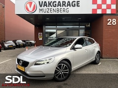 Volvo V40 - 2.0 T2 Momentum // NAVI // PDC // CLIMA // CRUISE // LED KOPLAMPEN // BLUETOOTH //
