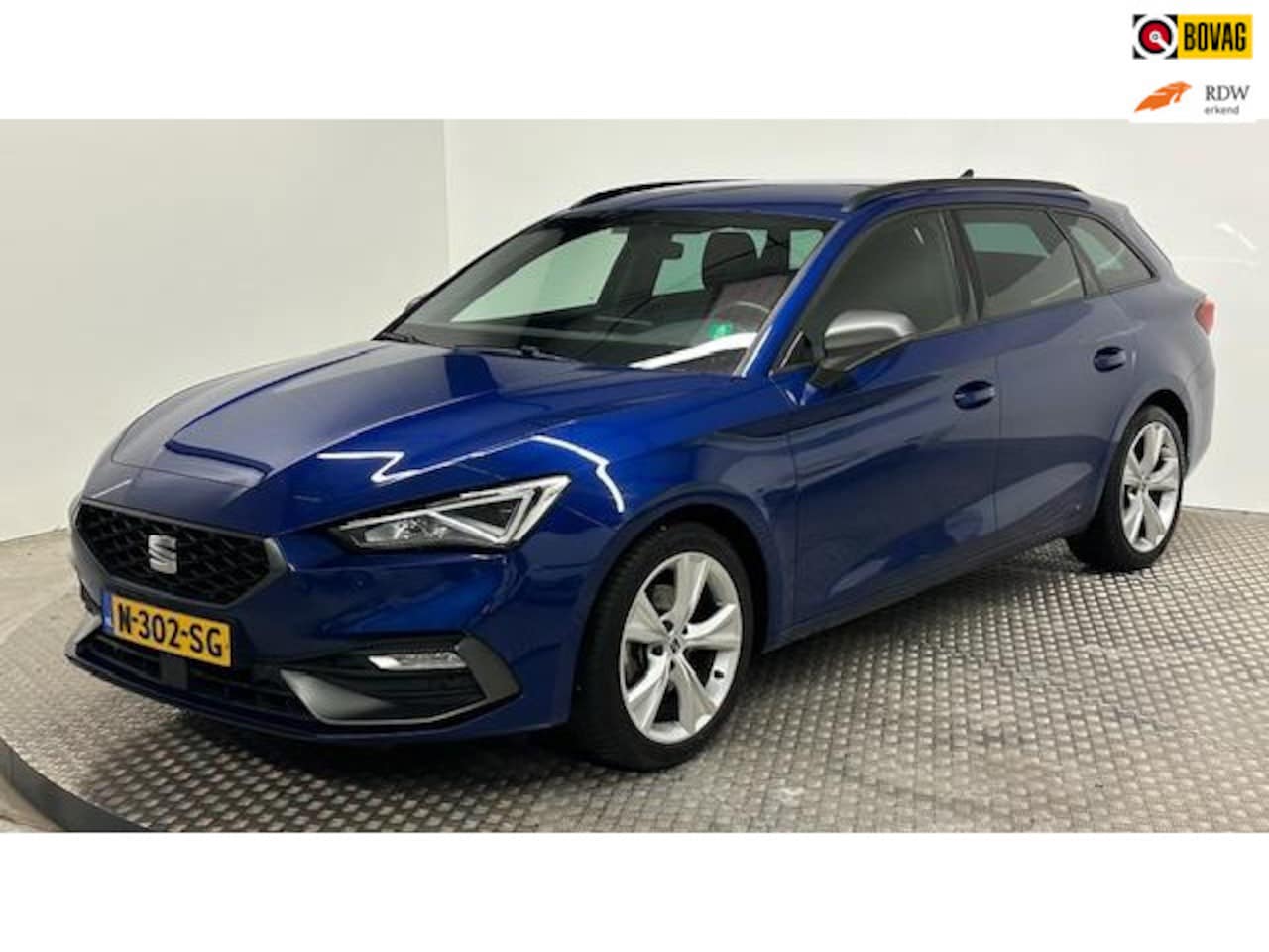 SEAT Leon Sportstourer - 1.5 eTSI FR Business Intense automaat benzine navigatie carplay android stoelverwarming cr - AutoWereld.nl