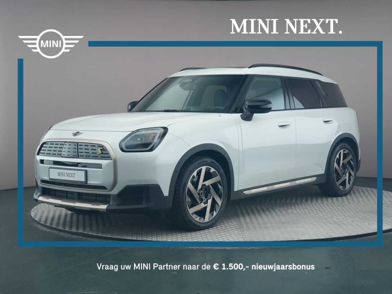 MINI Countryman - SE ALL4 Favoured M 66.5 kWh SE ALL4 Favoured M 66.5 kWh - AutoWereld.nl
