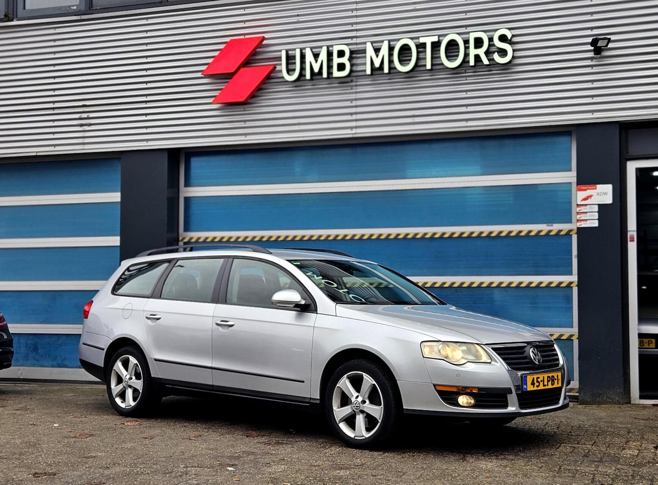 Volkswagen Passat Variant - 1.6 FSI Comfortline Nieuwe APK Climate Control - AutoWereld.nl