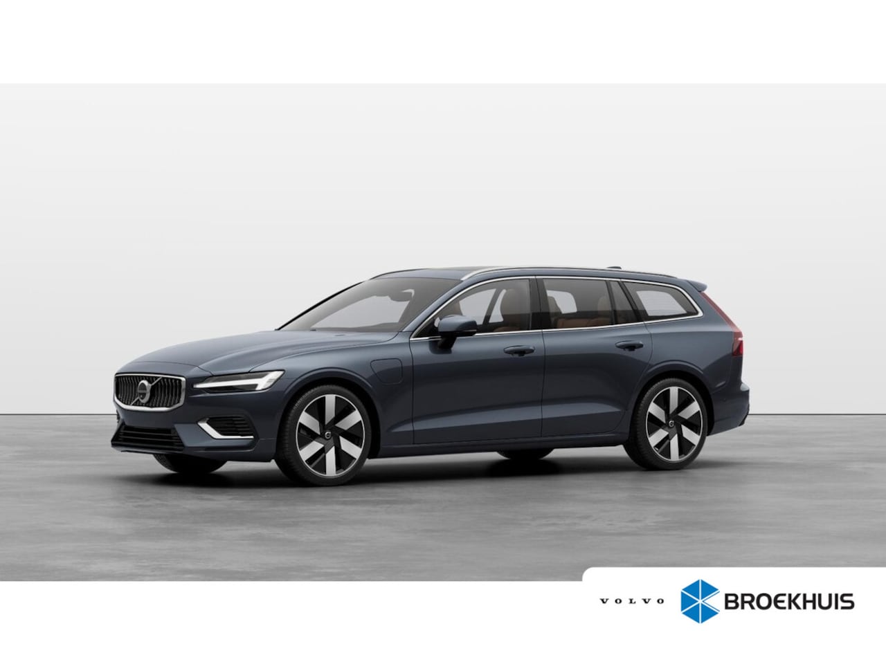 Volvo V60 - 2.0 T8 Plug-in hybrid AWD Plus Bright | Premium-Pack | 19" 6-spaaks Glossy Black Diamond C - AutoWereld.nl