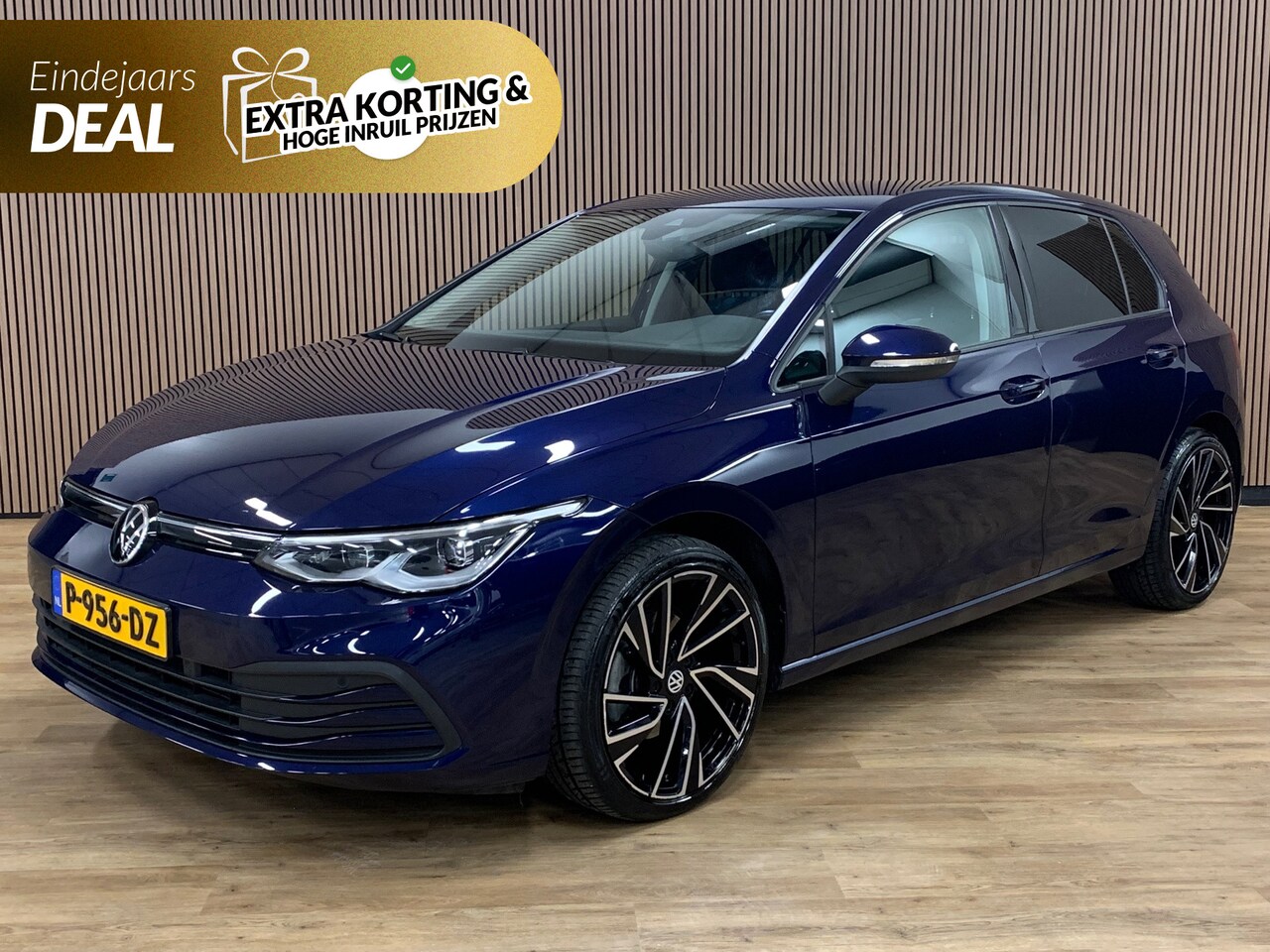 Volkswagen Golf - 1.5 eTSI R-Line|LED|Automaat|Sfeerverlichting|Carplay|19 Inch| - AutoWereld.nl