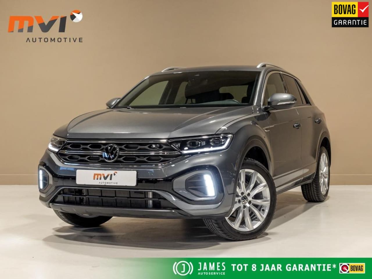 Volkswagen T-Roc - 1.5 TSI R-Line Edition / 150pk / Stoel en stuur verwarming / Achteruitrij camera / Keyless - AutoWereld.nl