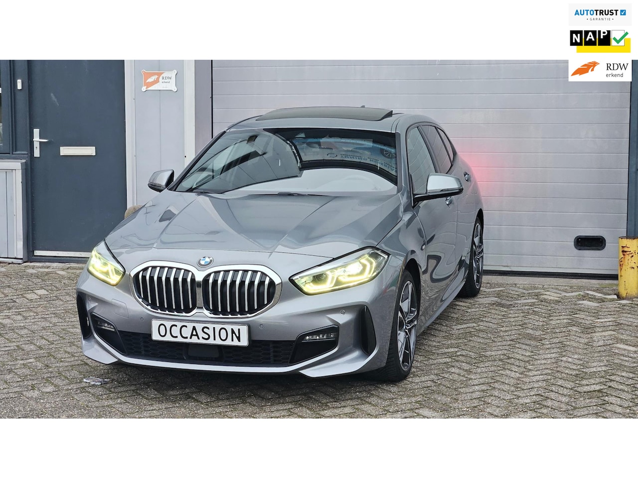 BMW 1-serie - 118i M-Sport | Orig. NL | PANO | Sfeerverl. | Carplay | ACC - AutoWereld.nl