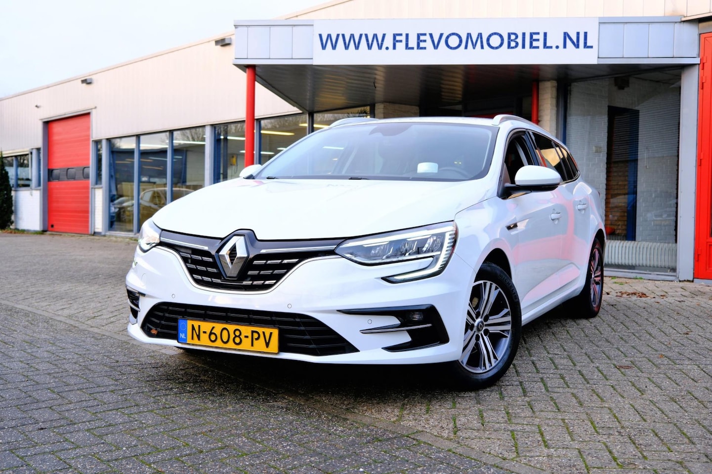 Renault Mégane Estate - 1.0 TCe Intens 1e Eig|Half Leder|Cam|LMV|LED|Navi - AutoWereld.nl