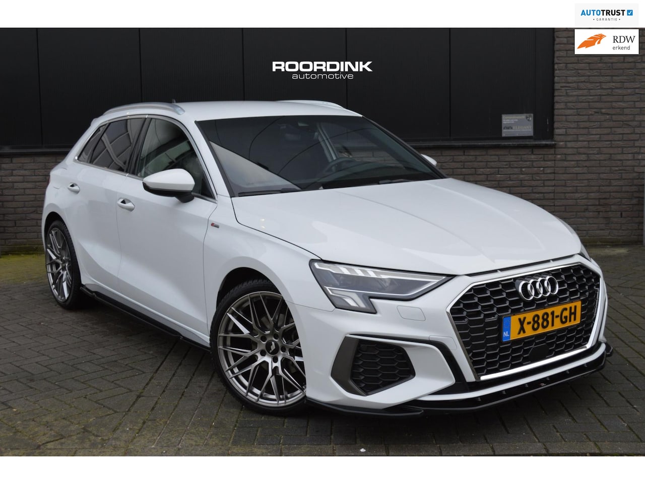 Audi A3 Sportback - S-Line|ACC|Maxton|19"inch|28DKM! - AutoWereld.nl