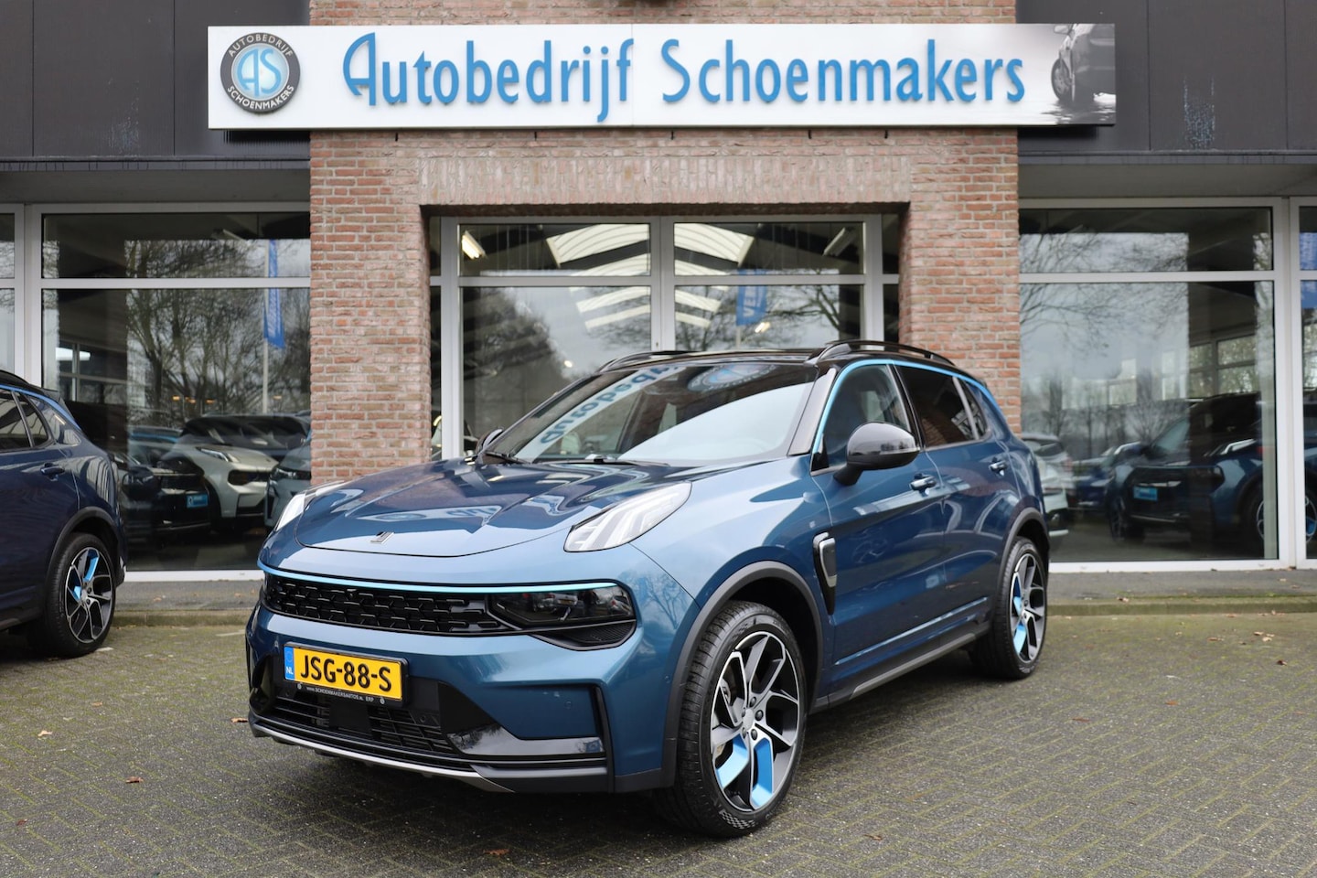 Lynk & Co 01 - 1.5 MY23! ZWARTE-HEMEL ROLHOES MY23 360-CAMERA PANO/SCHUIF INFINITY DAB NAVI CARPLAY STOEL - AutoWereld.nl