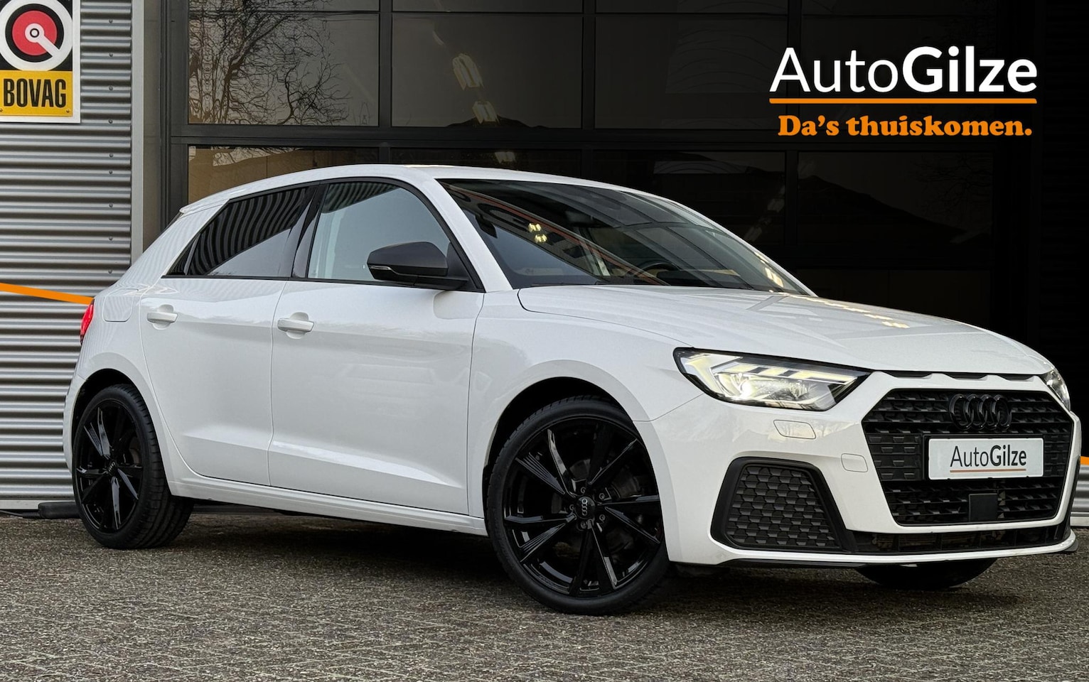 Audi A1 Sportback - 30 TFSI Pro Line LED l AppleCarplay l 18 Inch l Black Style l Stoelverarming - AutoWereld.nl