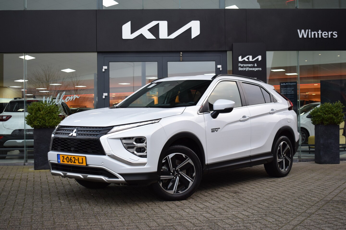 Mitsubishi Eclipse Cross - 2.4 PHEV Intense+ | Navigatie | Camera | Stoelverwarming | - AutoWereld.nl