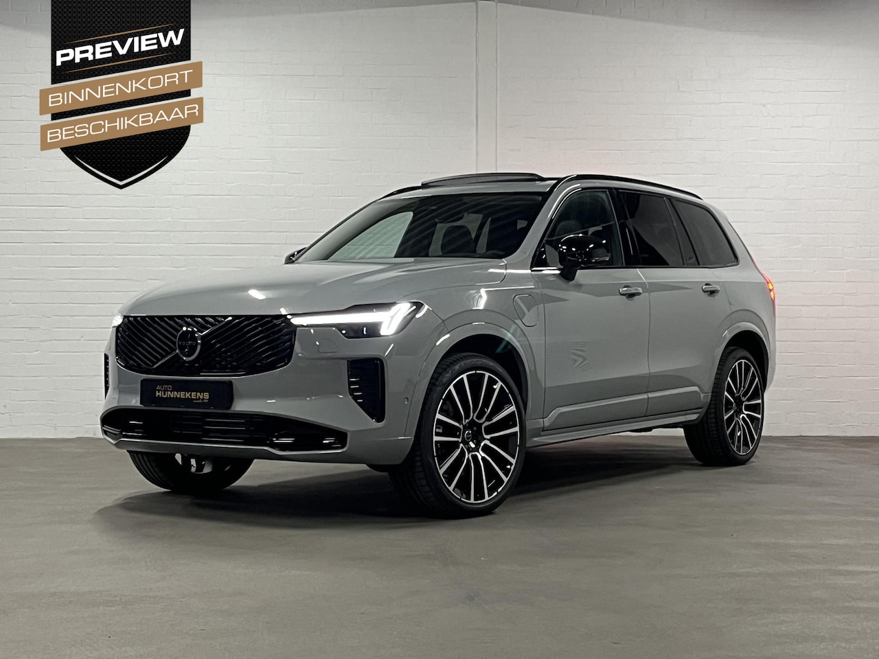 Volvo XC90 - 2.0 T8 Plug-in hybrid AWD Ultra Dark Luchtvering | Massage | Trekhaak | Bowers & Wilkins | - AutoWereld.nl