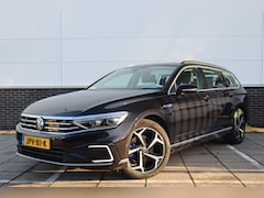 Volkswagen Passat Variant - 1.4 TSI PHEV GTE SOH 95% / Trekhaak / Head-Up /Massage