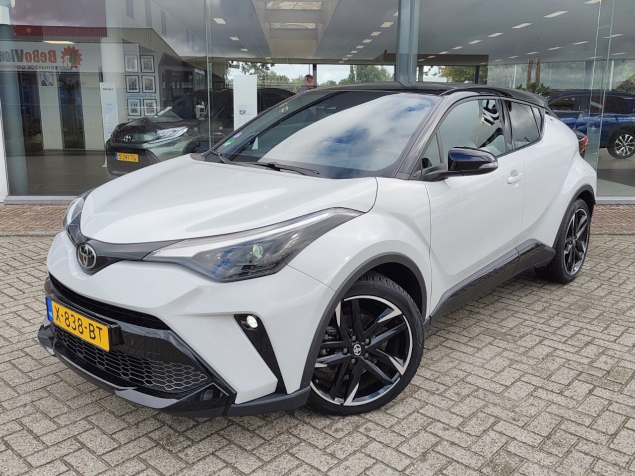 Toyota C-HR - 2.0 Hybrid GR-Sport | Premium Pack | JBL | Navi | Sensoren v/a | - AutoWereld.nl