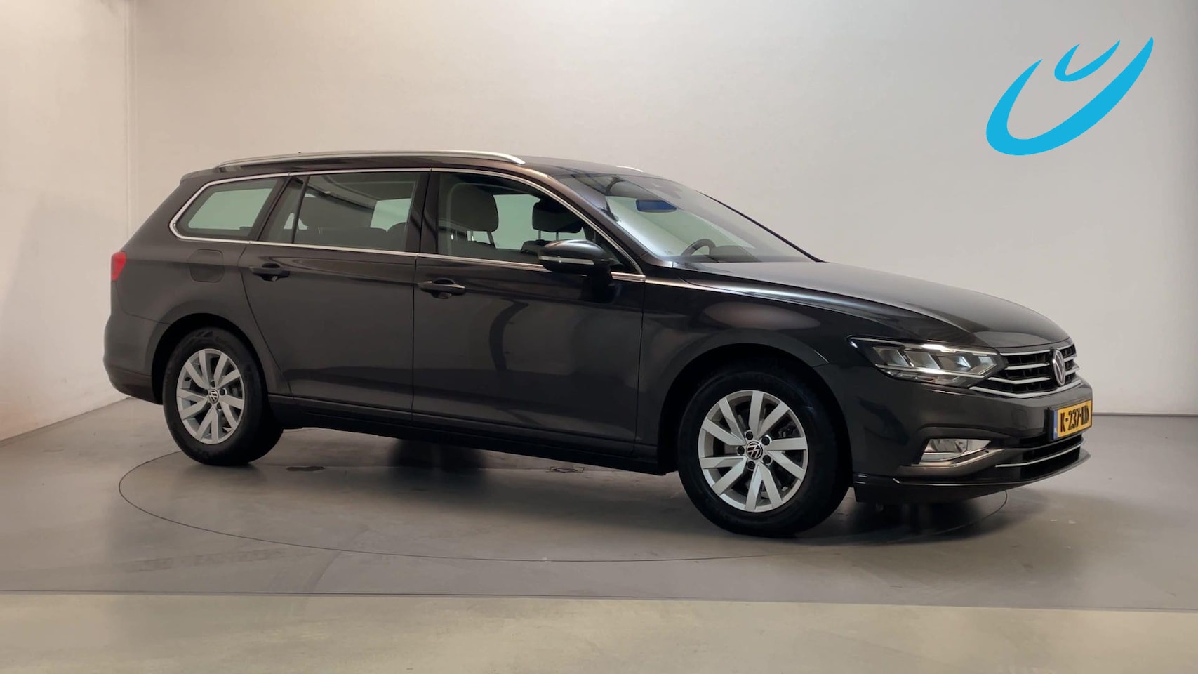 Volkswagen Passat Variant - 1.5 TSI 150pk DSG Business Virtual Cockpit Navigatie Camera DAB+ - AutoWereld.nl