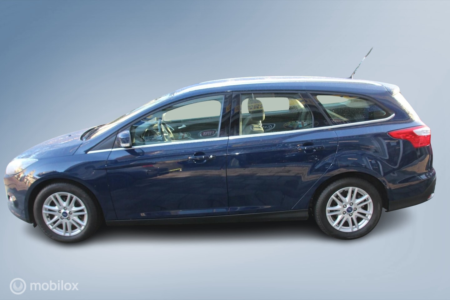 Ford Focus Wagon - 1.0 EcoBoost Titanium 1.0 EcoBoost Titanium, nieuwe distributie - AutoWereld.nl