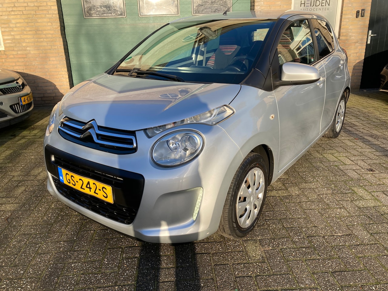 Citroën C1 - 1.0 e-VTi Shine nw apk ,airco,scherm,5deurs ,autopas - AutoWereld.nl