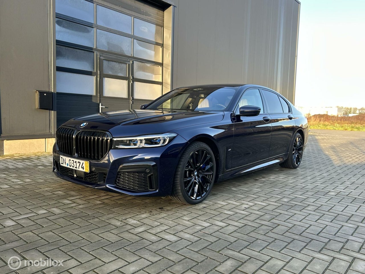 BMW 7-serie - 750i xDrive HighEx Trekhaak M-sport Vent stoelen - AutoWereld.nl