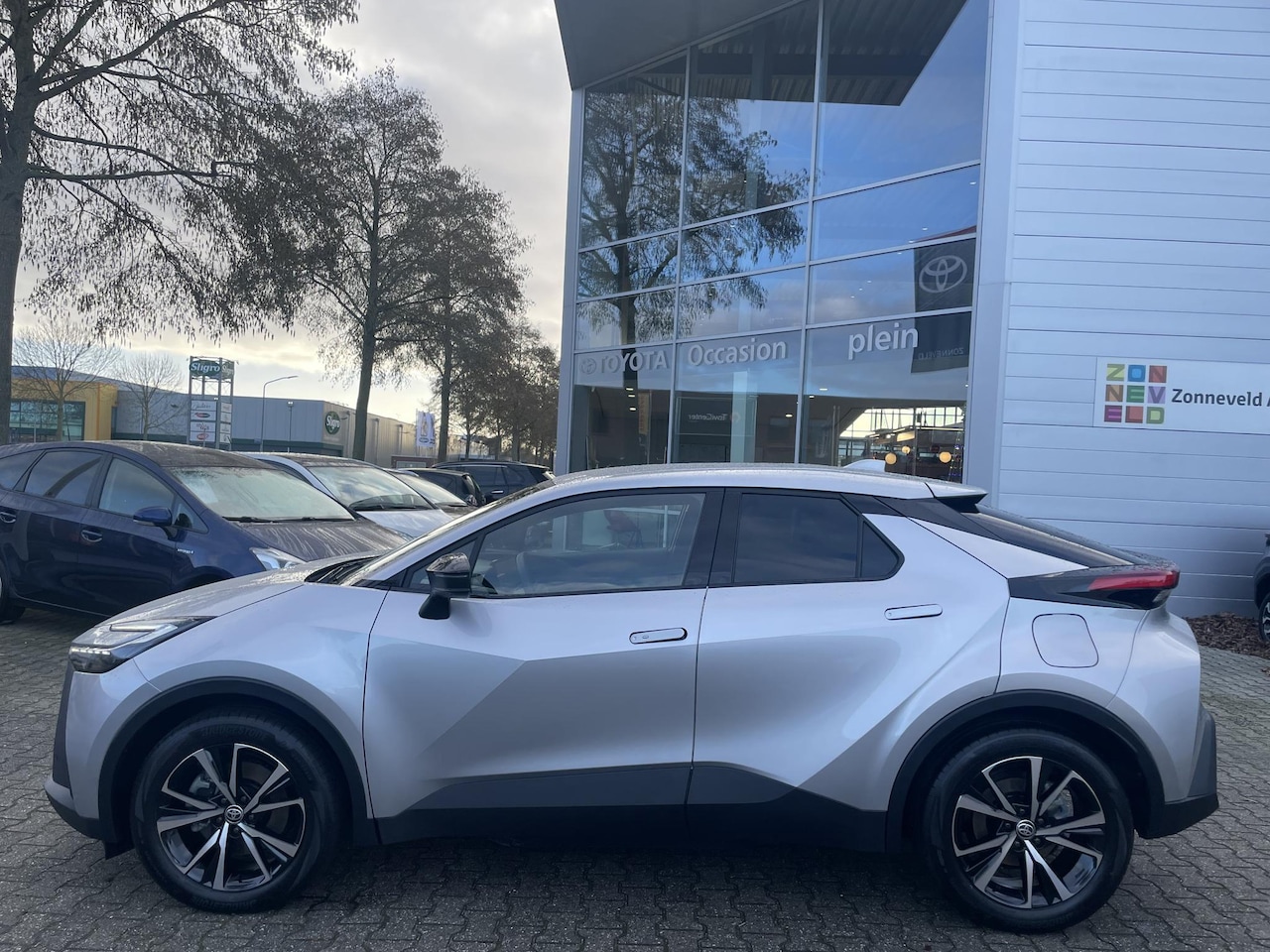 Toyota C-HR - 2.0 Plug-in Hybrid 220 First Edition - AutoWereld.nl
