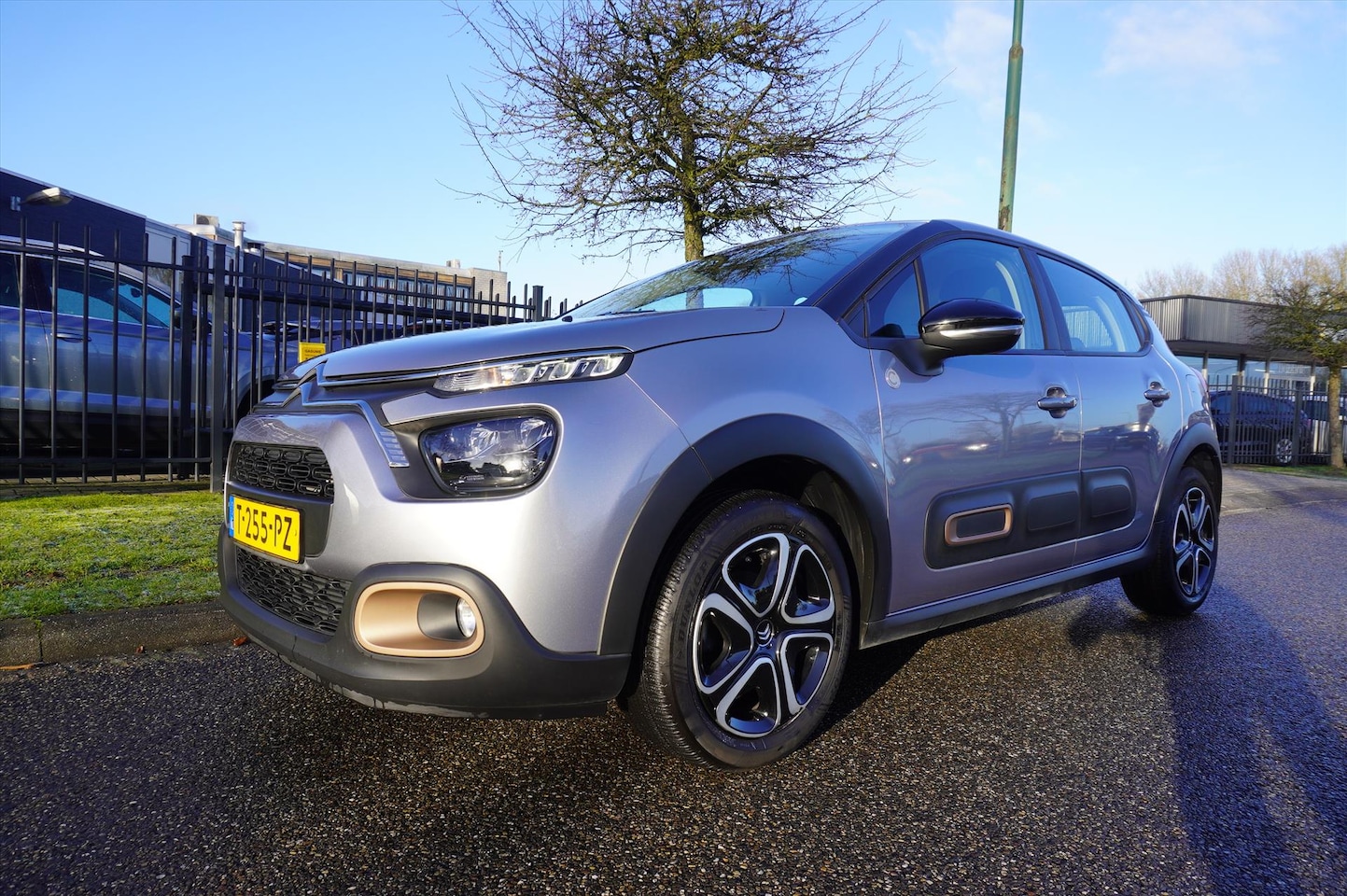 Citroën C3 - 1.2 PureTech 83pk S&S C-Series Navigatie Multi Media - AutoWereld.nl