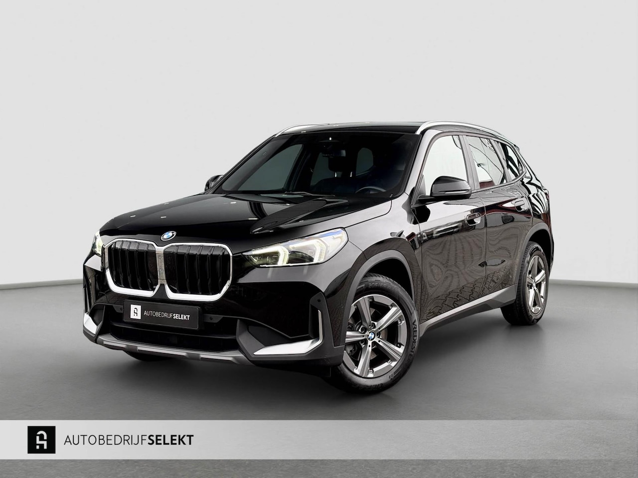BMW X1 - SDrive18i LED - NIEUW MODEL - GROOT SCHERM - CARPLAY - STOELVERWARMING - KEYLESS - AutoWereld.nl