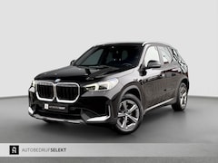 BMW X1 - SDrive18i LED - NIEUW MODEL - GROOT SCHERM - CARPLAY - STOELVERWARMING - KEYLESS