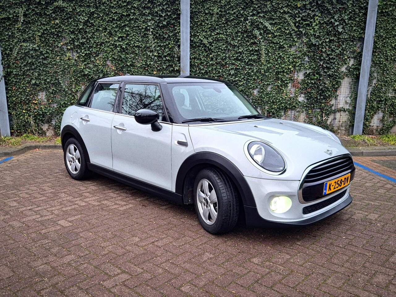 MINI Cooper - Mini 1.5 Business Edition met Mini Next Garantie - AutoWereld.nl