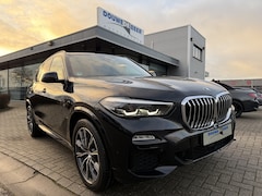 BMW X5 - xDrive30d M-Sport Pano-Dak | Trekhaak | Soft Close | Standkachel | Standkachel
