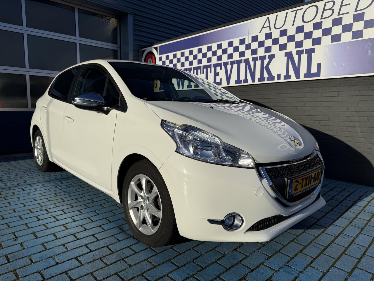 Peugeot 208 - 1.2 Vti Style 1.2 VTi Style - AutoWereld.nl