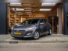 Hyundai i30 - 1.6 GDi GO 2016|Camera|Cruise Control|Bluetooth|Trekhaak|Navi|