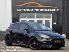 Ford Focus - 2.0 ST-3 SCHUIFDAK|XENON-LED|NAVIGATIE|CAMERA|ECC/AIRCO|LEDER RECARO|STOELVERWARMING|GETIN