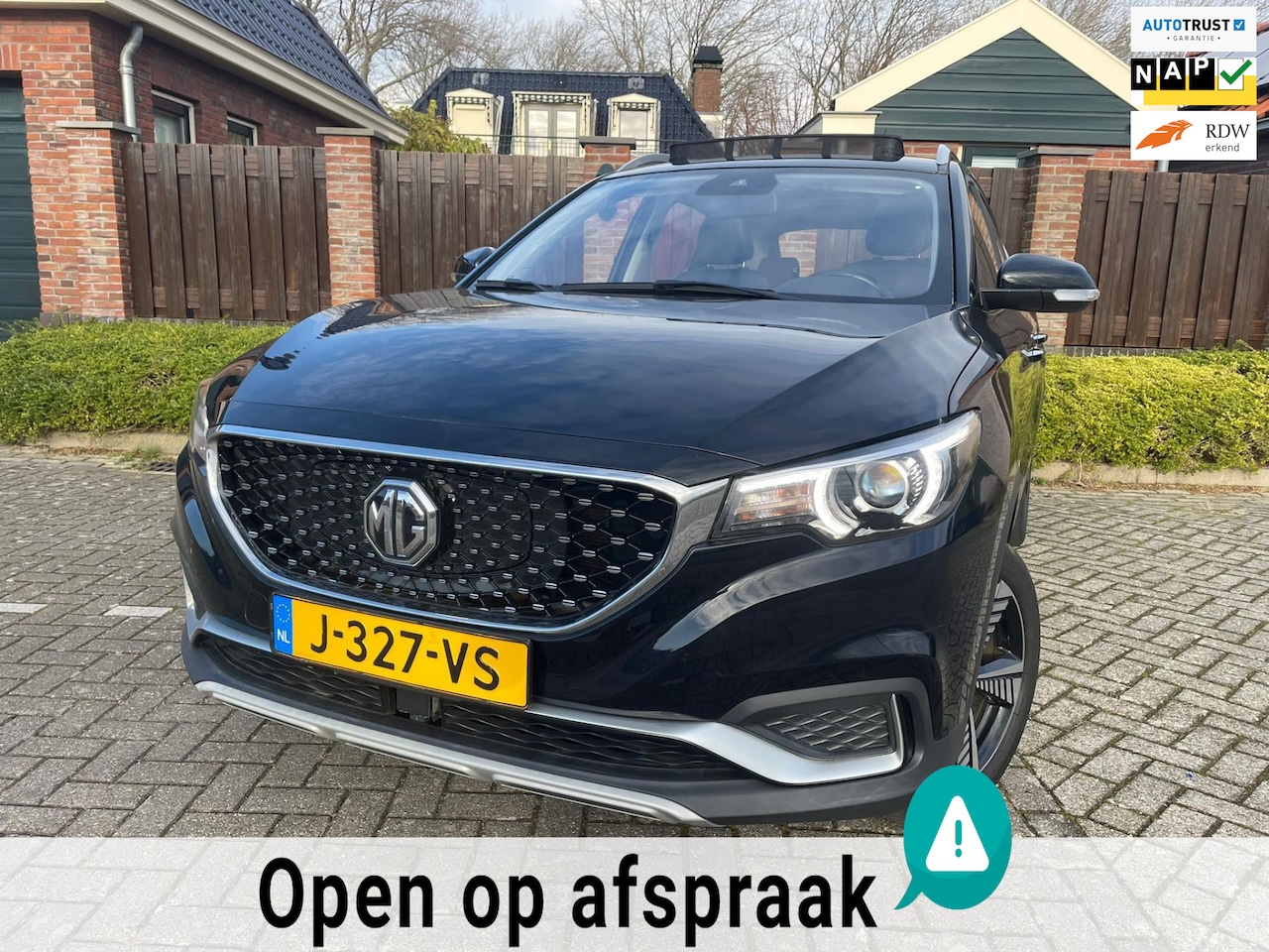 MG ZS - Luxury 45 kWh NAVI PANORAMADAK CRUISE CLIMA PDC LMV - AutoWereld.nl