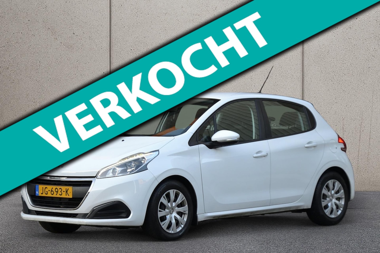 Peugeot 208 - 1.2 PureTech 5 deurs Automaat | Navigatie | Nette staat - AutoWereld.nl