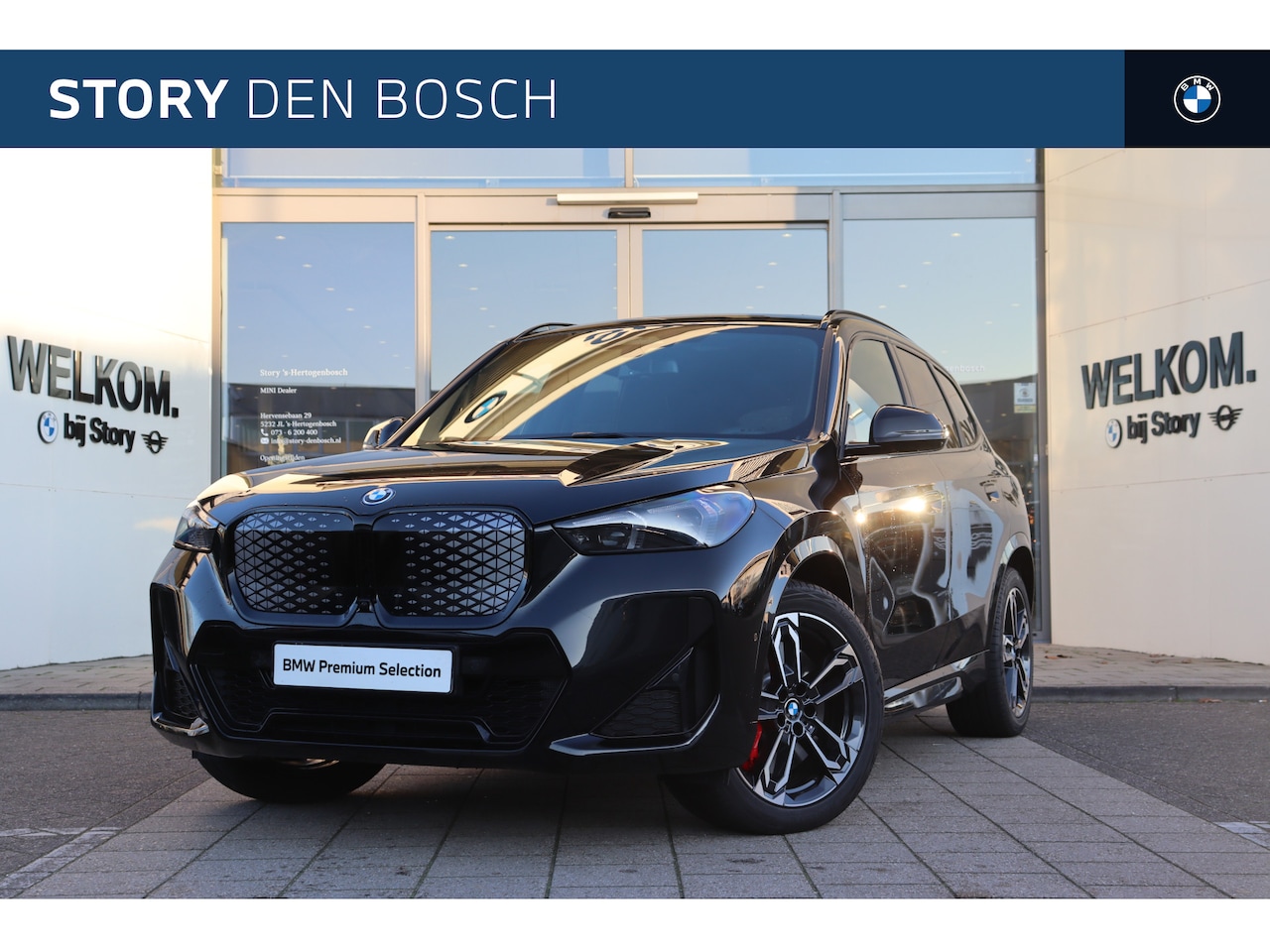 BMW iX1 - eDrive20 High Executive M Sport / Trekhaak / Sportstoelen / Adaptieve LED / M Adaptief ond - AutoWereld.nl