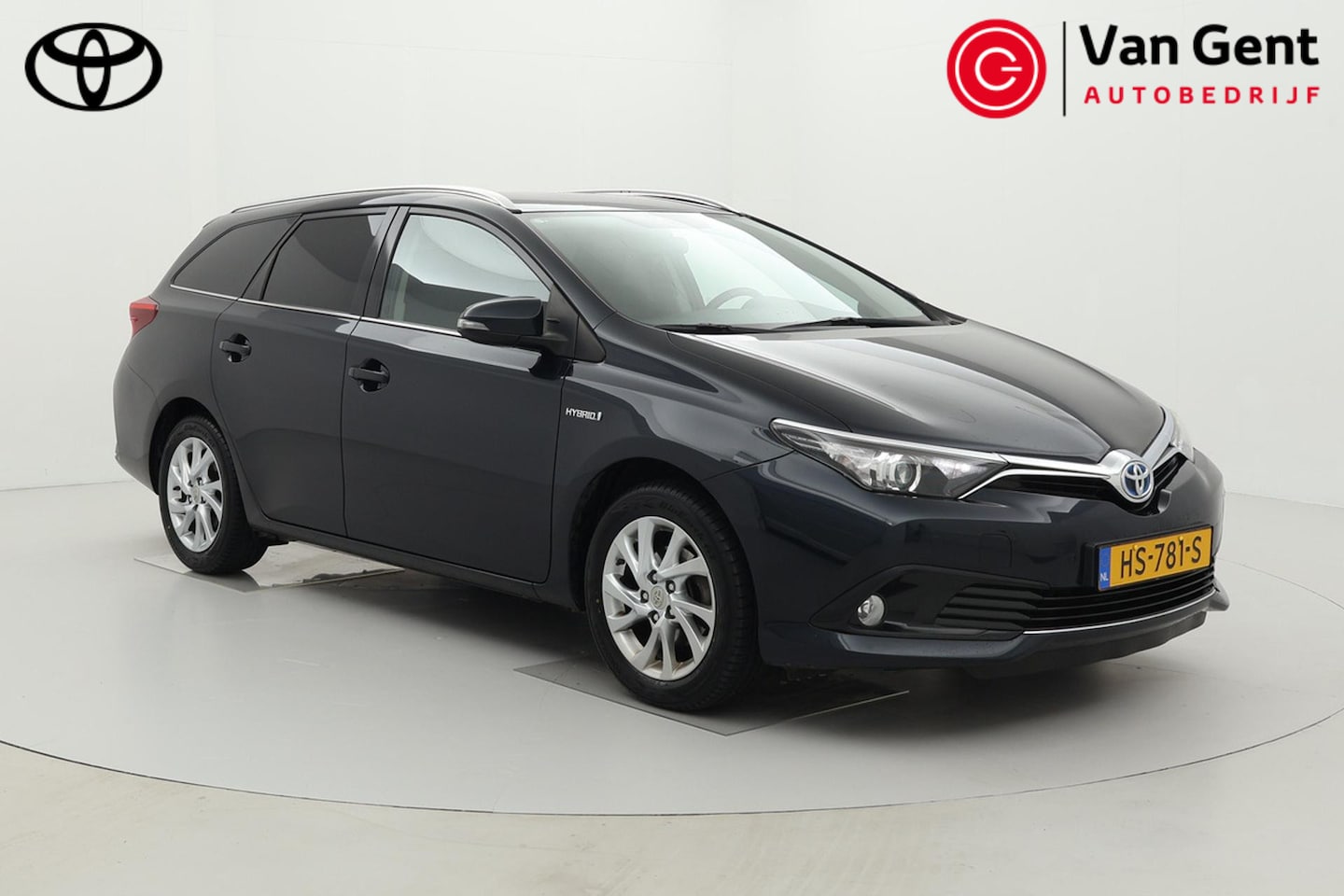 Toyota Auris Touring Sports - 1.8 Hybrid Aspiration | Navigatie | Cruise Control | Clima | Parkeersensoren voor | Camera - AutoWereld.nl