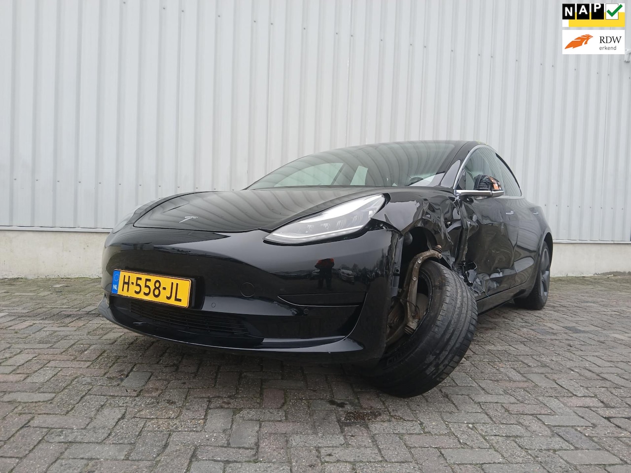Tesla Model 3 - Standard RWD Plus 60 kWh - WOK - BTW - Linker zijschade - Glasbreuk - Schade - AutoWereld.nl