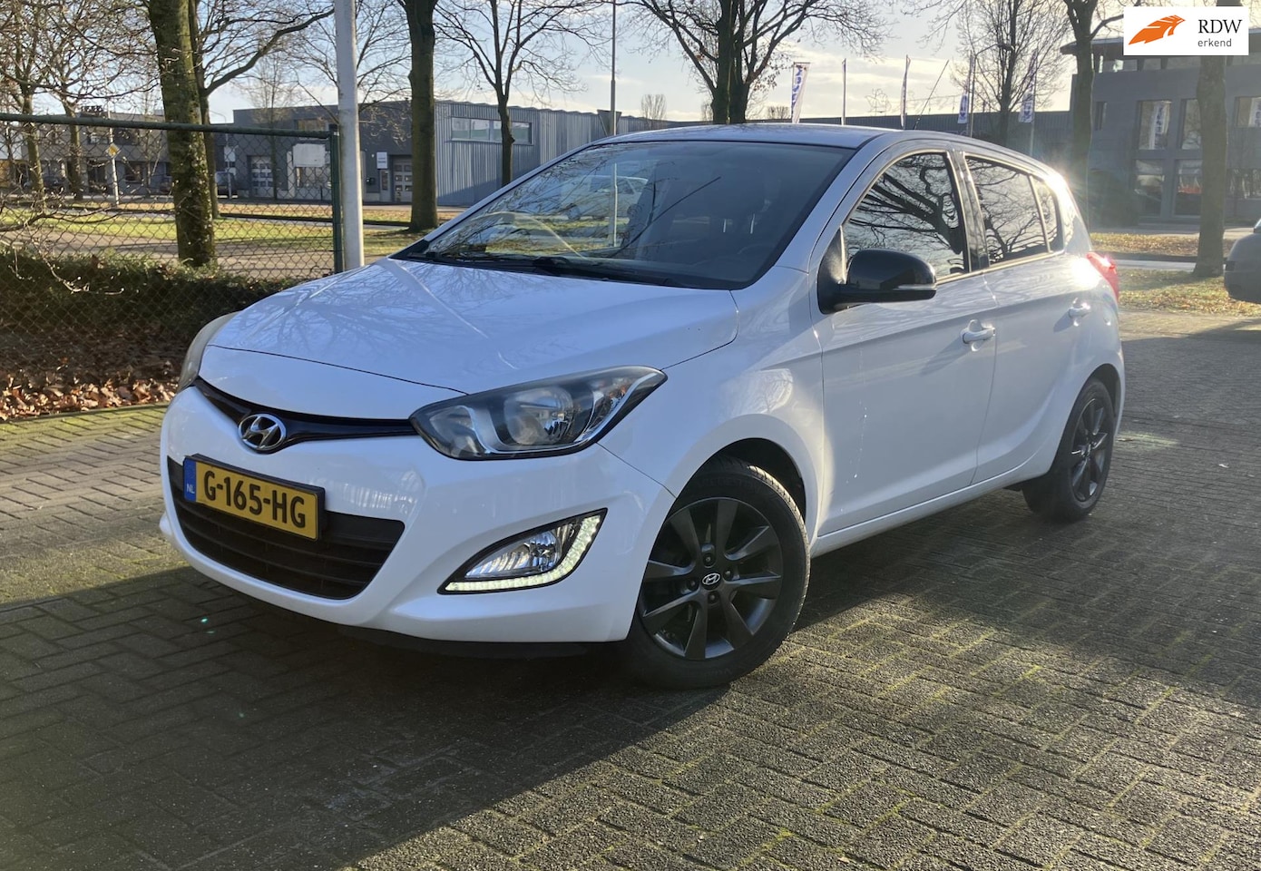 Hyundai i20 - 1.2 HP i-Motion Cruise L.m Airco - AutoWereld.nl