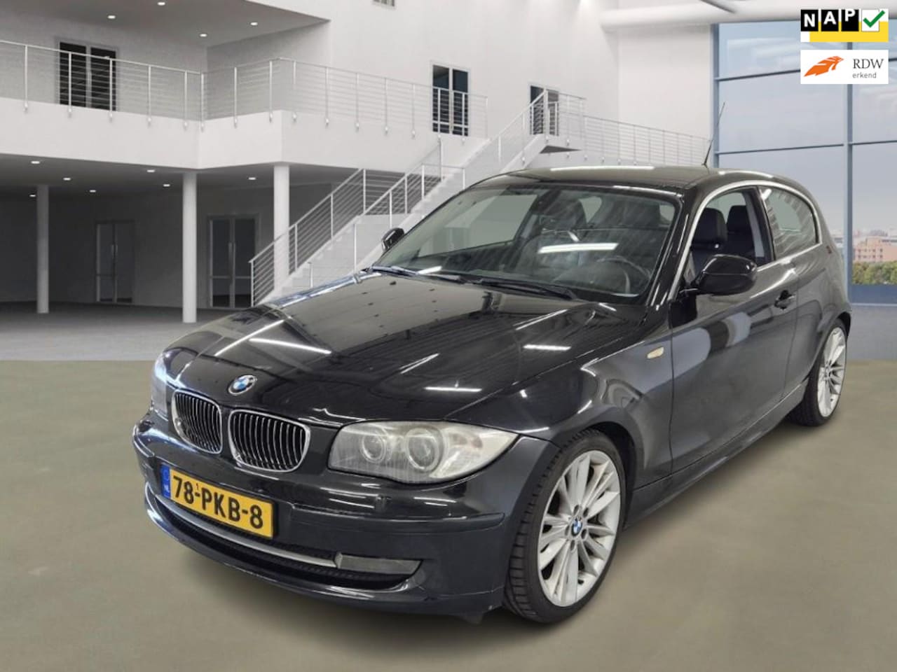 BMW 1-serie - 116i EffDyn. Ed. Business Line Ultimate Edition/AIRCO/CRUISE/LEDER/ - AutoWereld.nl