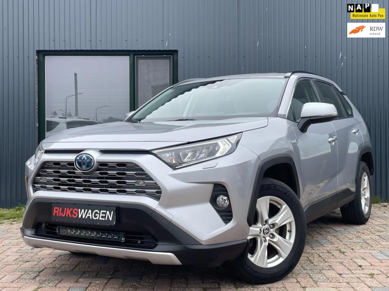 Toyota RAV4 - 2.5 Hybrid AWD Carplay, ACC, Keyless - AutoWereld.nl