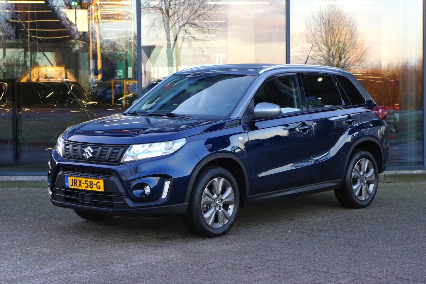 Suzuki Vitara - 1.5 Hybrid Automaat Select HEV, Adap. Cruise Control, LED, Camera, Carplay - AutoWereld.nl