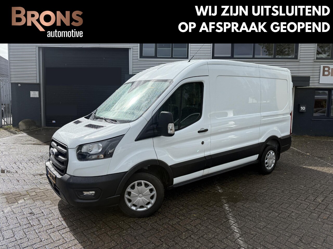 Ford Transit - 310 2.0 TDCI L2H2 Trend Automaat l Camera - AutoWereld.nl