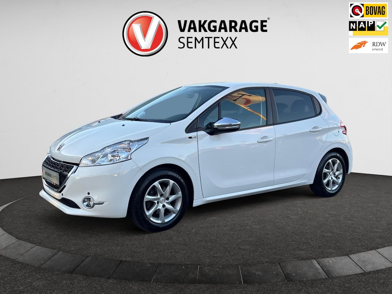 Peugeot 208 - 1.2 e-VTi Style |Automaat | Origineel Nederlandse Auto | Leder | Airco | Cruise | Navi | P - AutoWereld.nl
